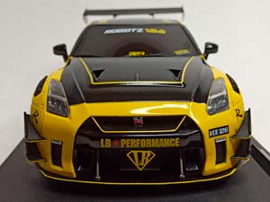 NISSAN GT-R (R35) LBWK 1:18 SOLIDO — фото 9