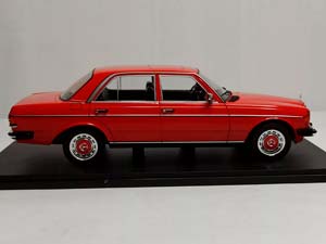 MERCEDES 230E - 1975 (W123) KK-SCALE 1:18 — фото 5