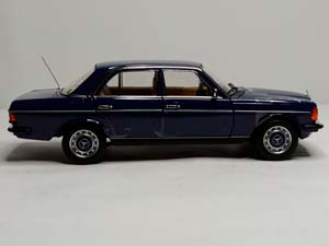MERCEDES 200 1982 (W123) BLUE 1:18 NOREV — фото 5