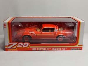 CHEVROLET CAMARO Z28 HUGGER 1:18 GREENLIGHT — фото 10