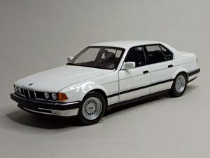 BMW 730I БЕЛЫЙ (E32) MINICHAMPS 1:18