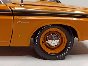 DODGE CHALLENGER R/T HEMI VINYL TOP 1:18 ACME/GMP — фото 7