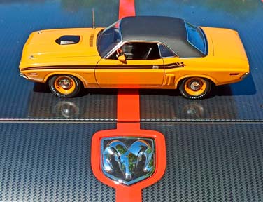 DODGE CHALLENGER R/T HEMI VINYL TOP 1:18 ACME/GMP — фото 2