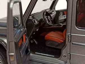 MERCEDES G63 AMG 4X4 PLATINUM 1:18 NZG — фото 2