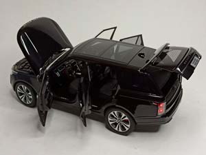 RANGE ROVER SV AUTOBIOGRAPHY 1:18 LCD — фото 3