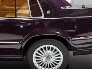 VOLVO S90 ROYAL VIOLETT 1998 DNA 1:18 — фото 7