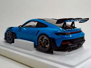 PORSCHE 911 (992) GT3 RS 2024 LIMITED 1:18 — фото 3