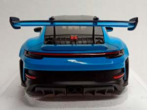 PORSCHE 911 (992) GT3 RS 2024 LIMITED 1:18 — фото 4