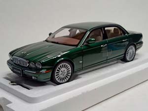 JAGUAR DAIMLER XJ6 (X350) ALMOST REAL 1:18