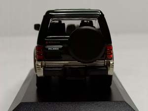 MITSUBISHI PAJERO LWB 1991 GREEN 1:43 — фото 5