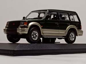 MITSUBISHI PAJERO LWB 1991 GREEN 1:43 — фото 8