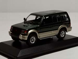 MITSUBISHI PAJERO LWB 1991 GREEN 1:43 — фото 2