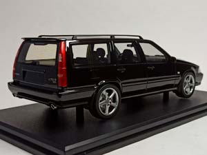 VOLVO V70 R KOMBI BLACK 1:18 DNA — фото 6