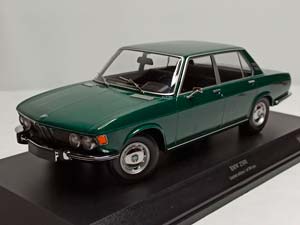 BMW 2500 1968 GREEN 1:18 MINICHAMPS