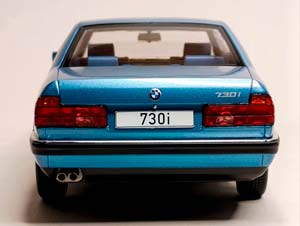 BMW 730I (E32) 7 SERIES 1:18 MCG — фото 4