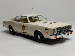 PLYMOUTH FURY "SHERIFF" 1977 GREENLIGHT 1:18 — фото 3