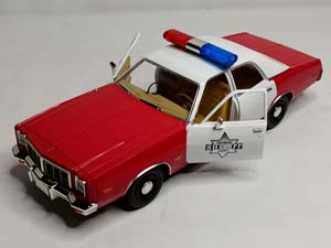 DODGE MONACO "POLICE" 1977 GREENLIGHT 1:18 — фото 2