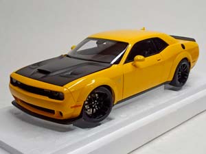 DODGE CHALLENGER SRT HELLCAT 1:18 AUTOART