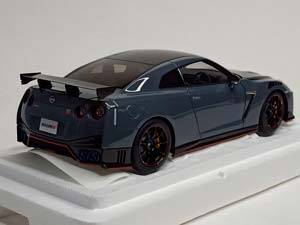 NISSAN GTR (R35) NISMO 2022 GREY 1:18 AUTOART — фото 4