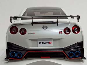 NISSAN GTR (R35) NISMO 2022 WHITE 1:18 AUTOART — фото 5