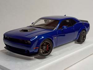 DODGE CHALLENGER R/T SCAT PACK WIDEBODY 1:18 AUTOART