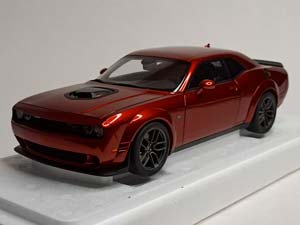 DODGE CHALLENGER R/T SCAT PACK WIDEBODY 1:18 AUTOART