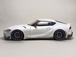 TOYOTA GR SUPRA WHITE 1:18 SOLIDO — фото 3