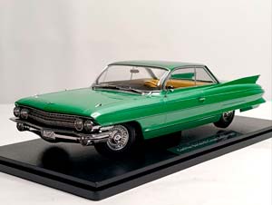 CADILLAC SERIES 62 COUPE DE VILLE 1961 1:18