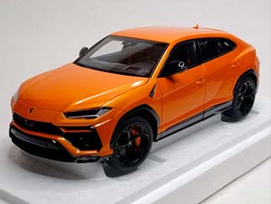 LAMBORGHINI URUS ORANGE 1:18 AUTOART