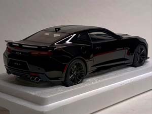 CHEVROLET CAMARO ZL1 2017 BLACK 1:18 AUTOART — фото 7