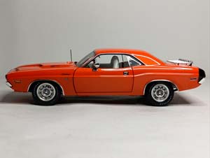 DODGE CHALLENGER 1970 1:18 ACME/GMP — фото 4