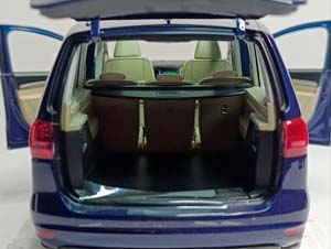 VW VOLKSWAGEN SHARAN 2010 MINICHAMPS 1:18 LIMITED — фото 4