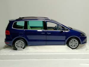 VW VOLKSWAGEN SHARAN 2010 MINICHAMPS 1:18 LIMITED — фото 7