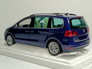 VW VOLKSWAGEN SHARAN 2010 MINICHAMPS 1:18 LIMITED — фото 9