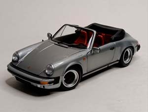 PORSCHE 911 CARRERA 3.2 CABRIO 1983 1:18