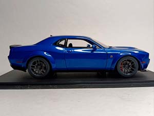 DODGE CHALLENGER R/T 2023 SOLIDO 1:18 — фото 3