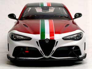 ALFA ROMEO GIULIA GTAM 2022 SOLIDO 1:18 — фото 7