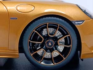 PORSCHE 911 TURBO S 1:18 GT SPIRIT — фото 6