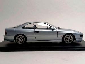 BMW 850 CSI (E31) SOLIDO 1:18 — фото 6