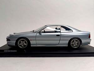 BMW 850 CSI (E31) SOLIDO 1:18 — фото 7