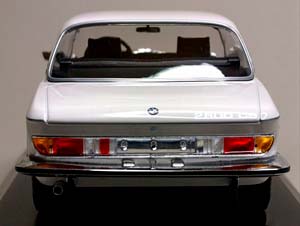 BMW 2800 CS -1968 MINICHAMPS 1:18 — фото 4