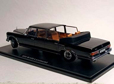 MERCEDES W100 LANDAULET BLACK 1:18 KK SCALE — фото 3