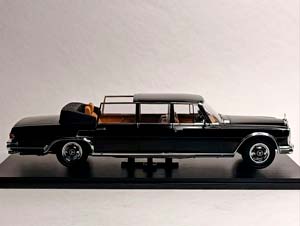 MERCEDES W100 LANDAULET BLACK 1:18 KK SCALE — фото 5