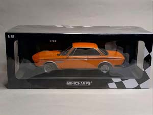 BMW 3.0 CSL -1971 MINICHAMPS 1:18 — фото 10