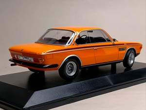 BMW 3.0 CSL -1971 MINICHAMPS 1:18 — фото 5