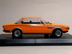 BMW 3.0 CSL -1971 MINICHAMPS 1:18 — фото 6