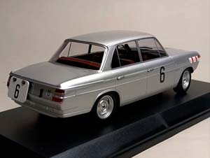 BMW 1800 TISA -1965 MINICHAMPS 1:18 — фото 6