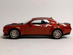 DODGE CHALLENGER R/T SCAT PACK WIDEBODY 1:18 — фото 5