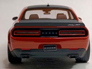 DODGE CHALLENGER R/T SCAT PACK WIDEBODY 1:18 — фото 7