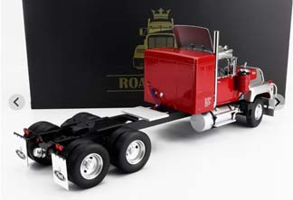 MACK RL-700R RED/SILVER 1:18 ROAD KINGS — фото 3